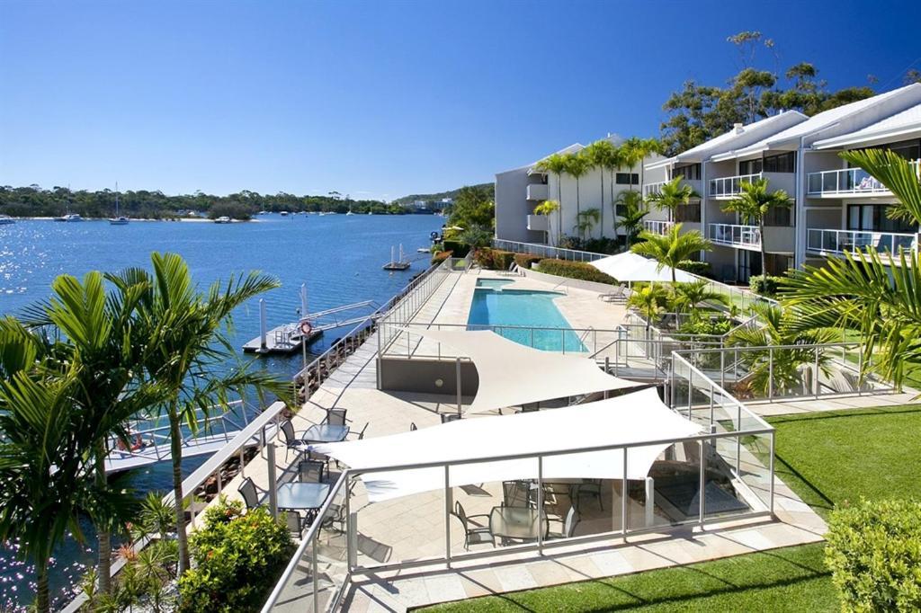 Noosa Shores Resort Екстер'єр фото
