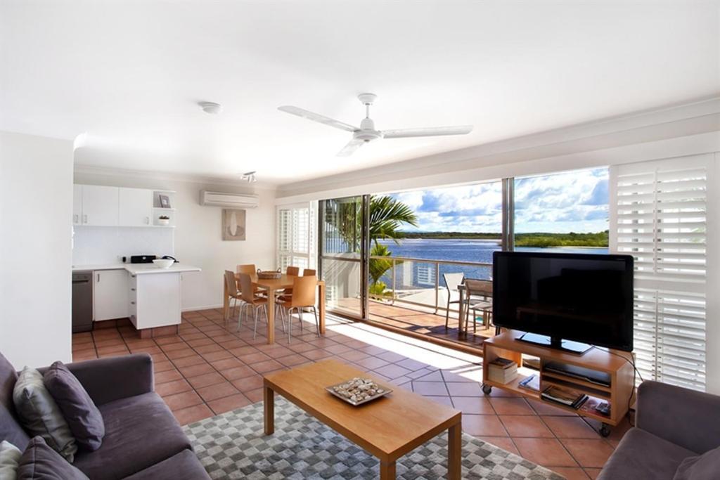 Noosa Shores Resort Екстер'єр фото