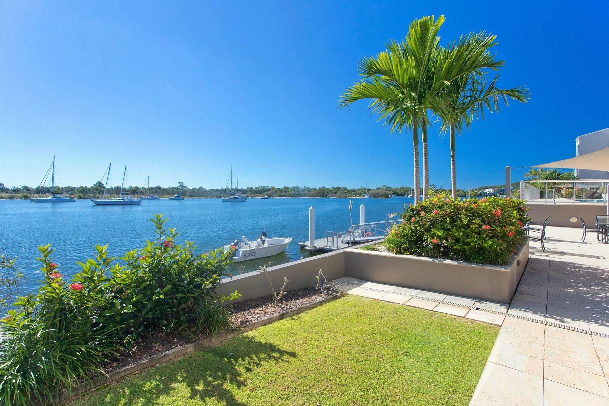 Noosa Shores Resort Екстер'єр фото