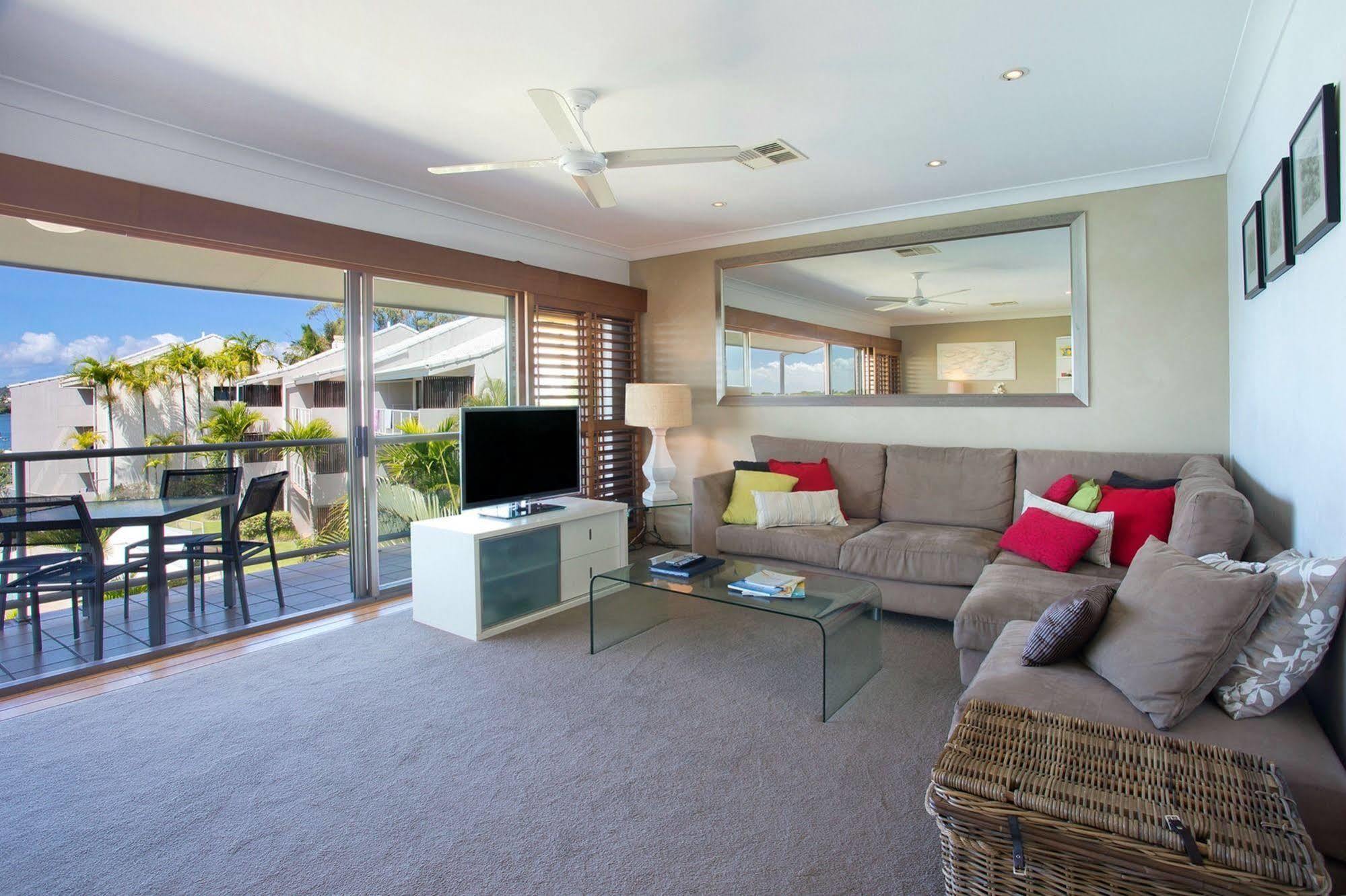 Noosa Shores Resort Екстер'єр фото