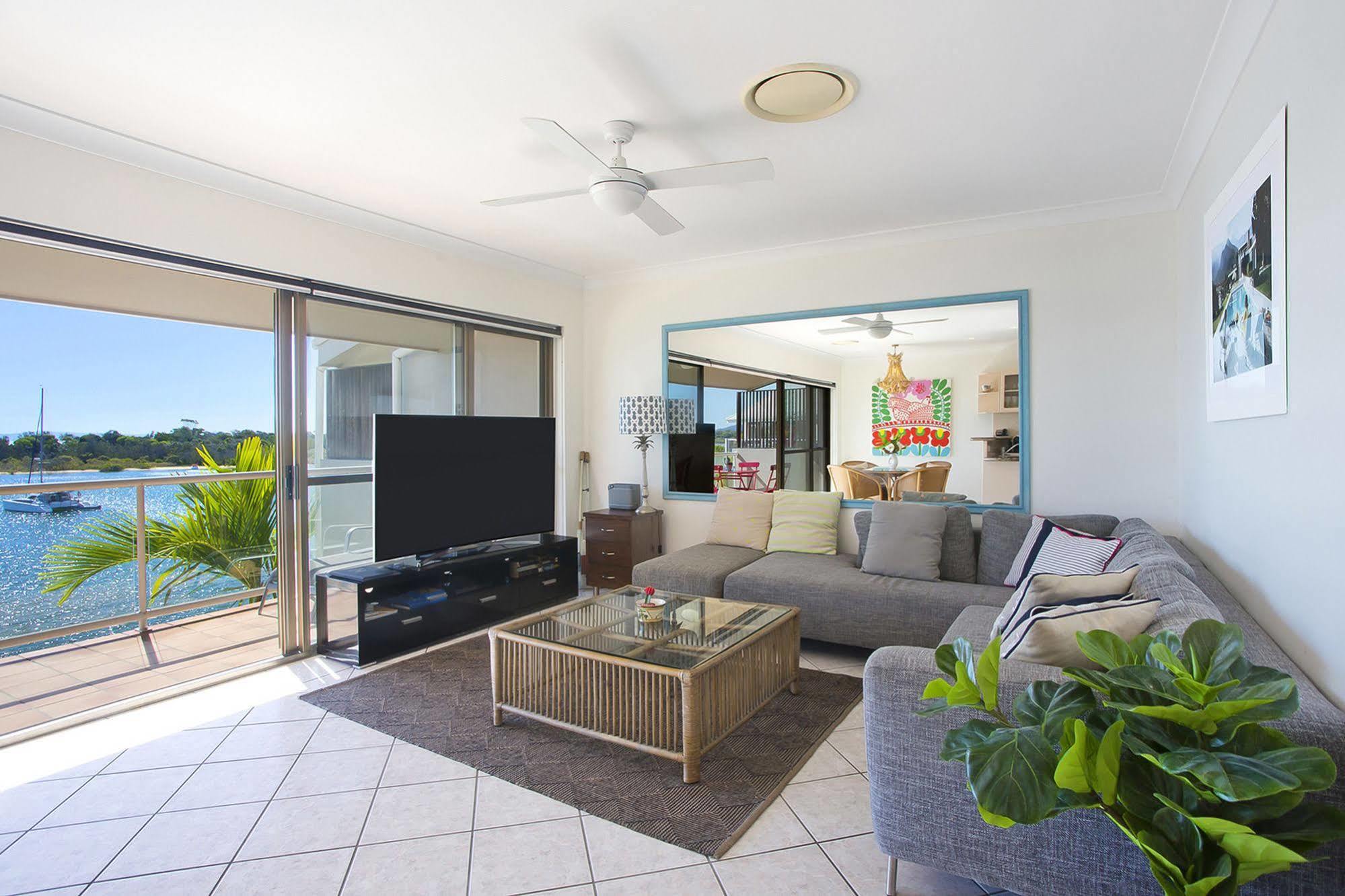 Noosa Shores Resort Екстер'єр фото