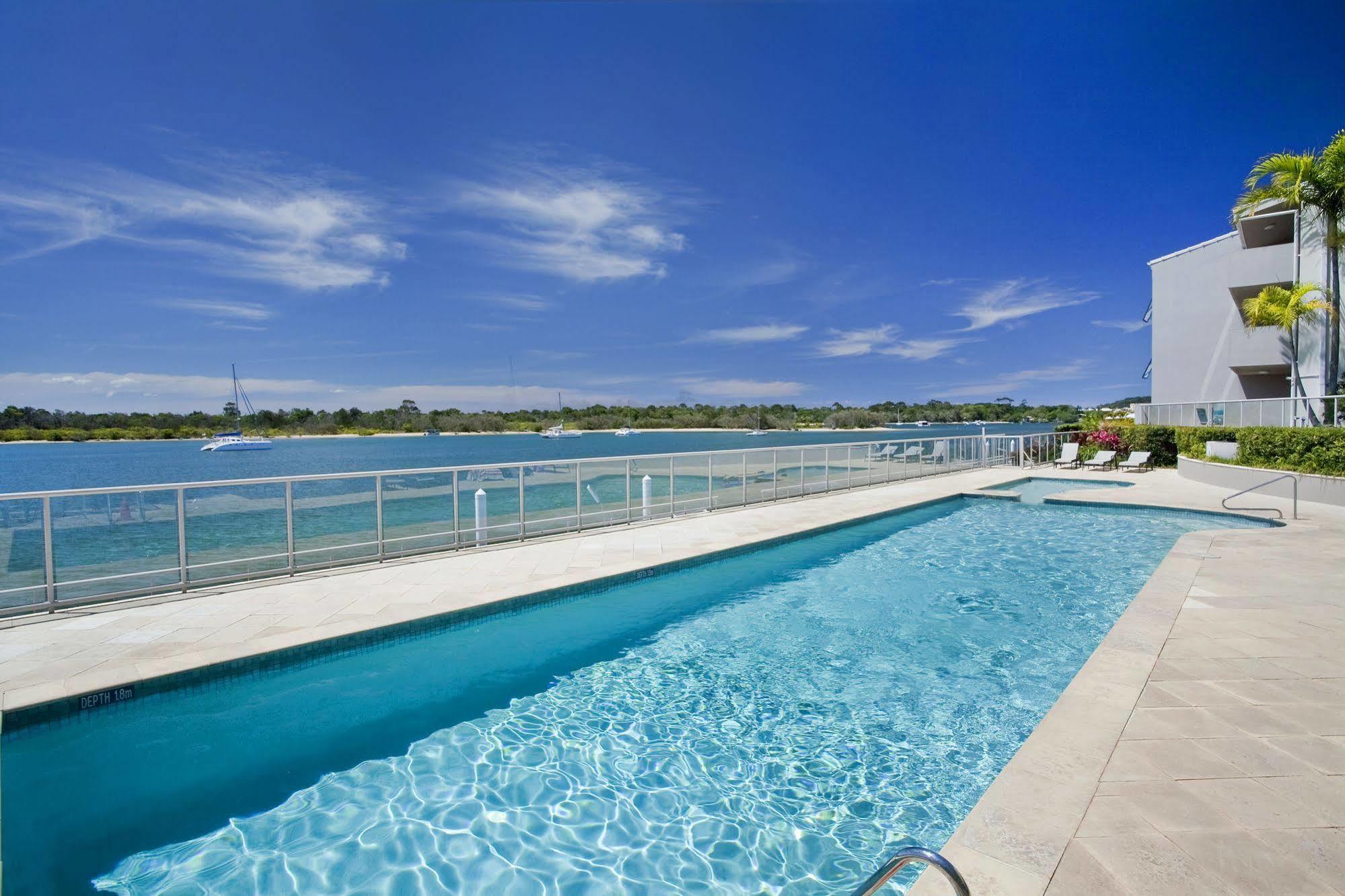 Noosa Shores Resort Екстер'єр фото