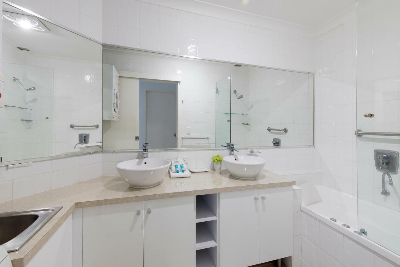 Noosa Shores Resort Екстер'єр фото